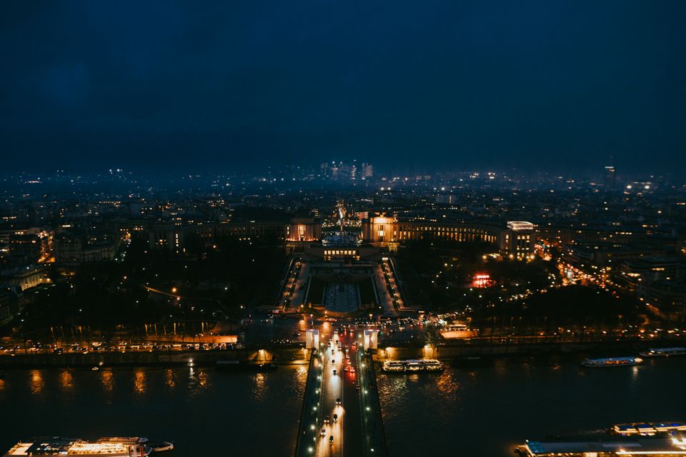What makes Calgary to Paris wo