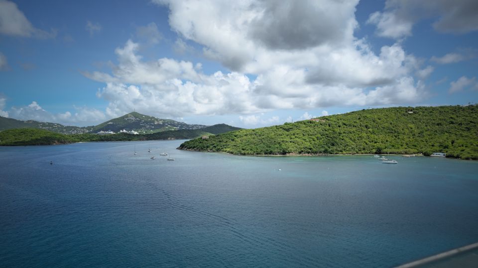 United States Virgin Islands t
