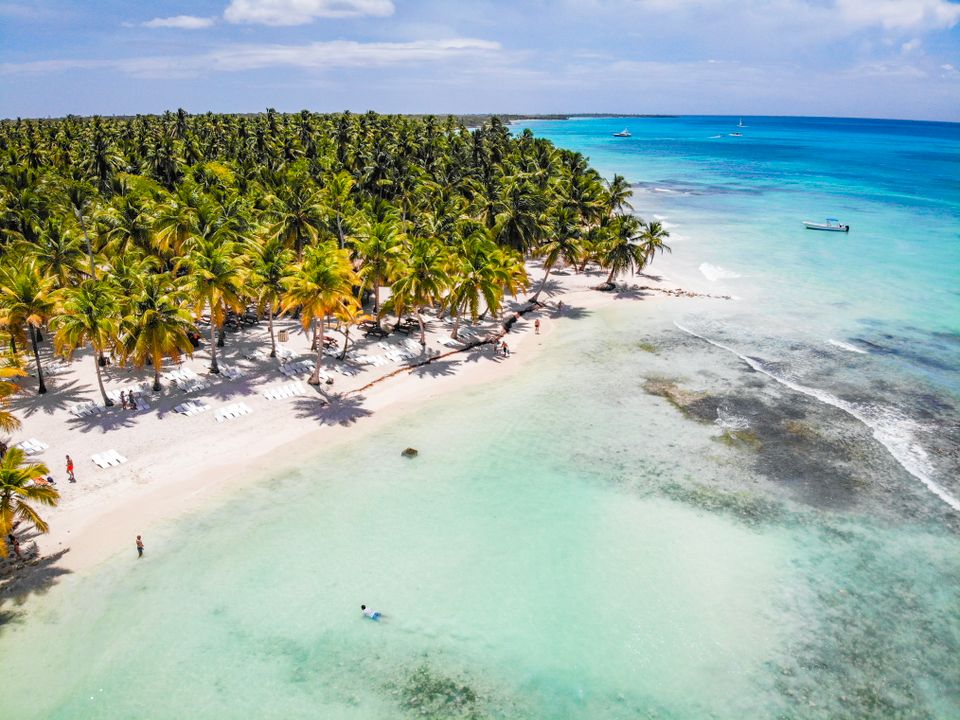 Build a seven-day resort rhyth