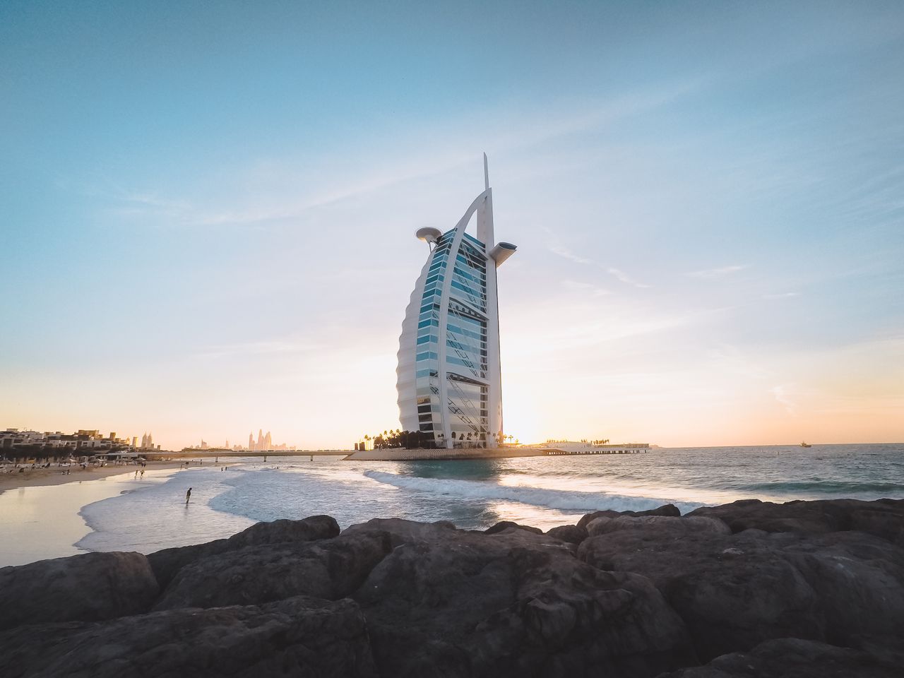Demand for Dubai through the year