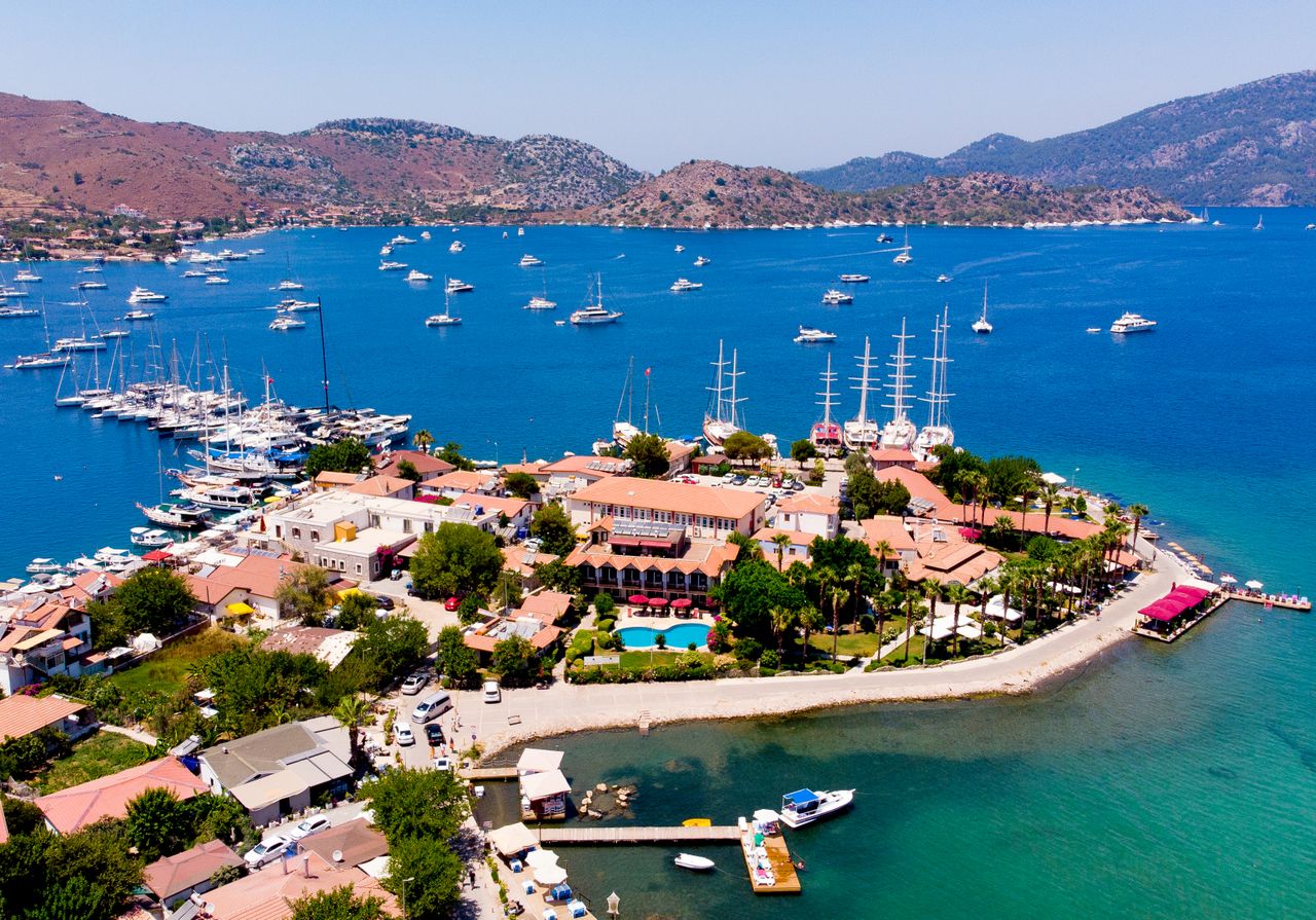 How far is Marmaris from Birmingham Airport