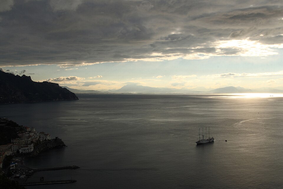 Amalfi Wind Star